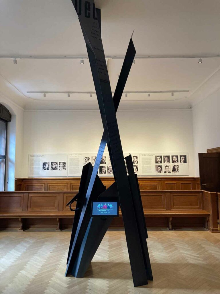 Medienstation im Weisse Rose Saal
